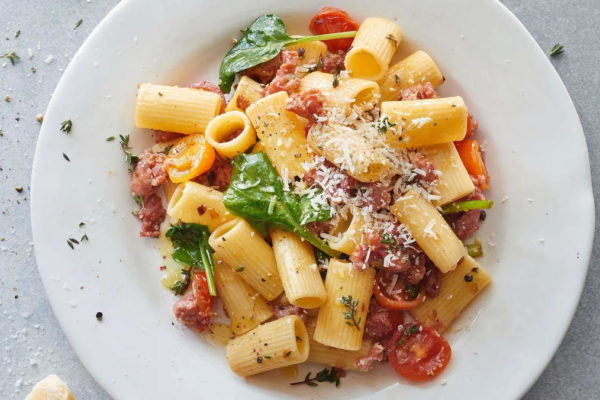 rigatoni a la salsiccia